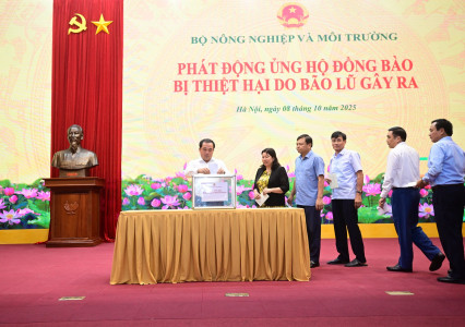 Bộ Nông nghiệp và Môi trường phát động ủng hộ đồng bào bị thiệt hại do bão lũ