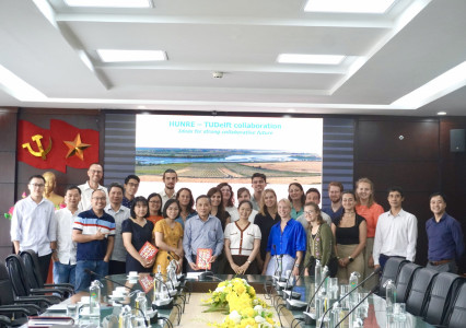 Trường Đại học TN&MT Hà Nội đón Đoàn chuyên gia, sinh viên Hà Lan đến tham quan và trao đổi chuyên môn học thuật