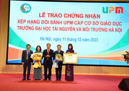 Lễ công bố và trao chứng nhận xếp hạng đối sánh UPM cấp cơ sở giáo dục