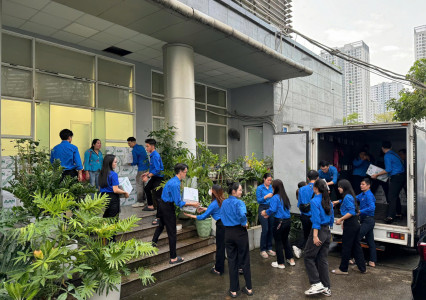 Đoàn Thanh niên Trường Đại học Tài nguyên và Môi trường Hà Nội chung tay cùng đồng bào khắc phục hậu quả mưa lũ