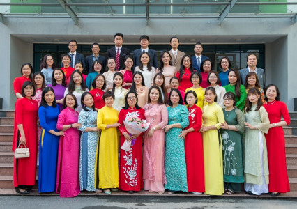 Giới thiệu khoa Lý luận chính trị