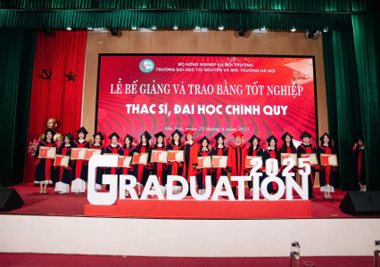 Trường Đại học Tài nguyên và Môi trường Hà Nội tổ chức lễ trao bằng tốt nghiệp Thạc Sĩ và Cử Nhân năm 2025 