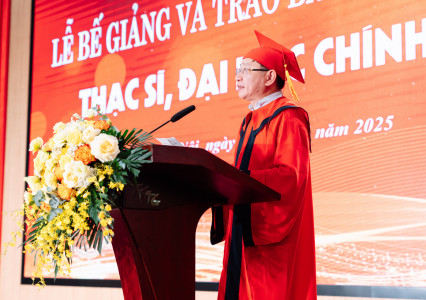 HUNRE Vinh danh 20 thủ khoa ngành niên khóa 2021–2025 – Ngọn lửa tri thức dẫn đầu tương lai
