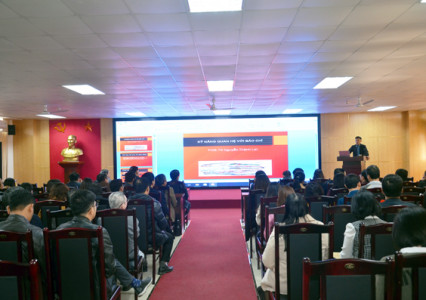 Hội nghị triển khai quán triệt, học tập Nghị quyết XI và sinh hoạt chuyên đề tại Trường Đại học Tài nguyên và Môi trường Hà Nội