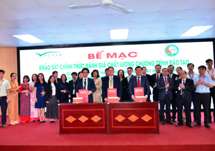 Bế mạc Khảo sát chính thức Đánh giá chất lượng 3 chương trình đào tạo của Trường Đại học Tài nguyên và Môi trường Hà Nội