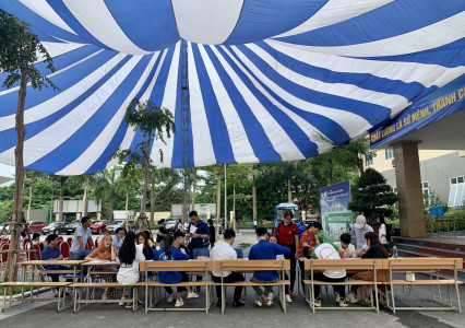 HUNRE rộn ràng ngày đầu nhập học!