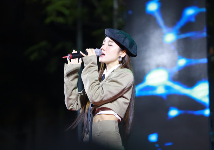 Sinh viên HUNRE bùng cháy trong đêm nhạc hội chào tân sinh viên