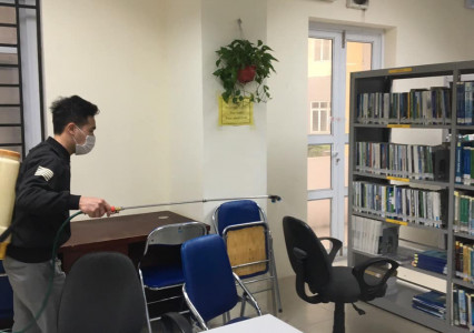 HUNRE Phun thuốc khử trùng các tòa nhà để phòng chống dịch Covid-19