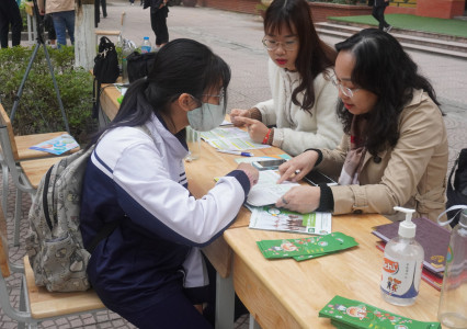 Trường Đại học Tài nguyên và Môi trường Hà nội tham gia ngày hội tư vấn hướng nghiệp năm 2021 tại THPT Thượng Cát - Quận Bắc Từ Liêm - TP. Hà Nội