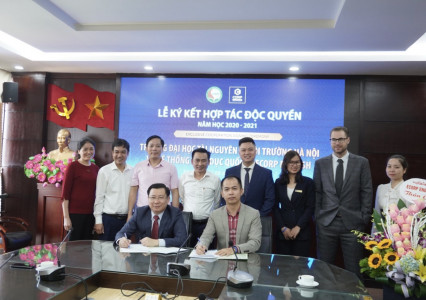  Lễ ký kết thỏa thuận hợp tác về việc trở thành nhà tài trợ độc quyền của Hệ thống Giáo dục quốc tế Ecorp English với Trường Đại học Tài nguyên và Môi trường Hà Nội