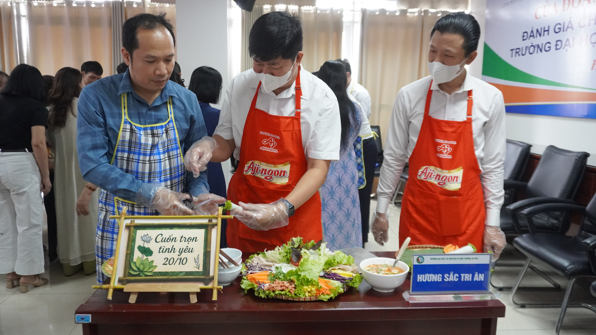 hương_sắc_tri_ân.JPG (721 KB)