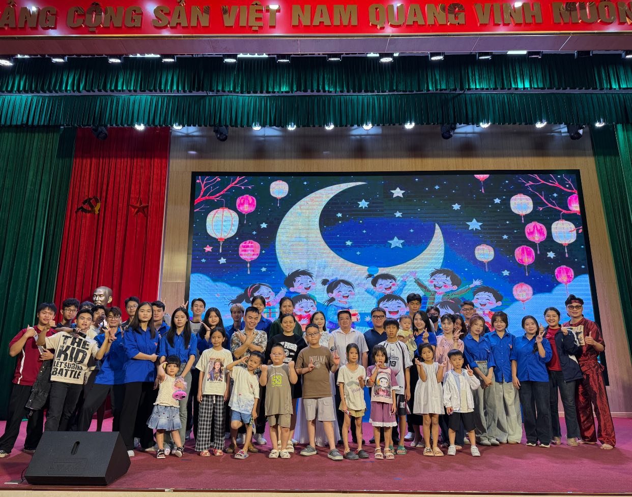TRUNG_THU_ĐOÀN_1.jpg (282 KB)