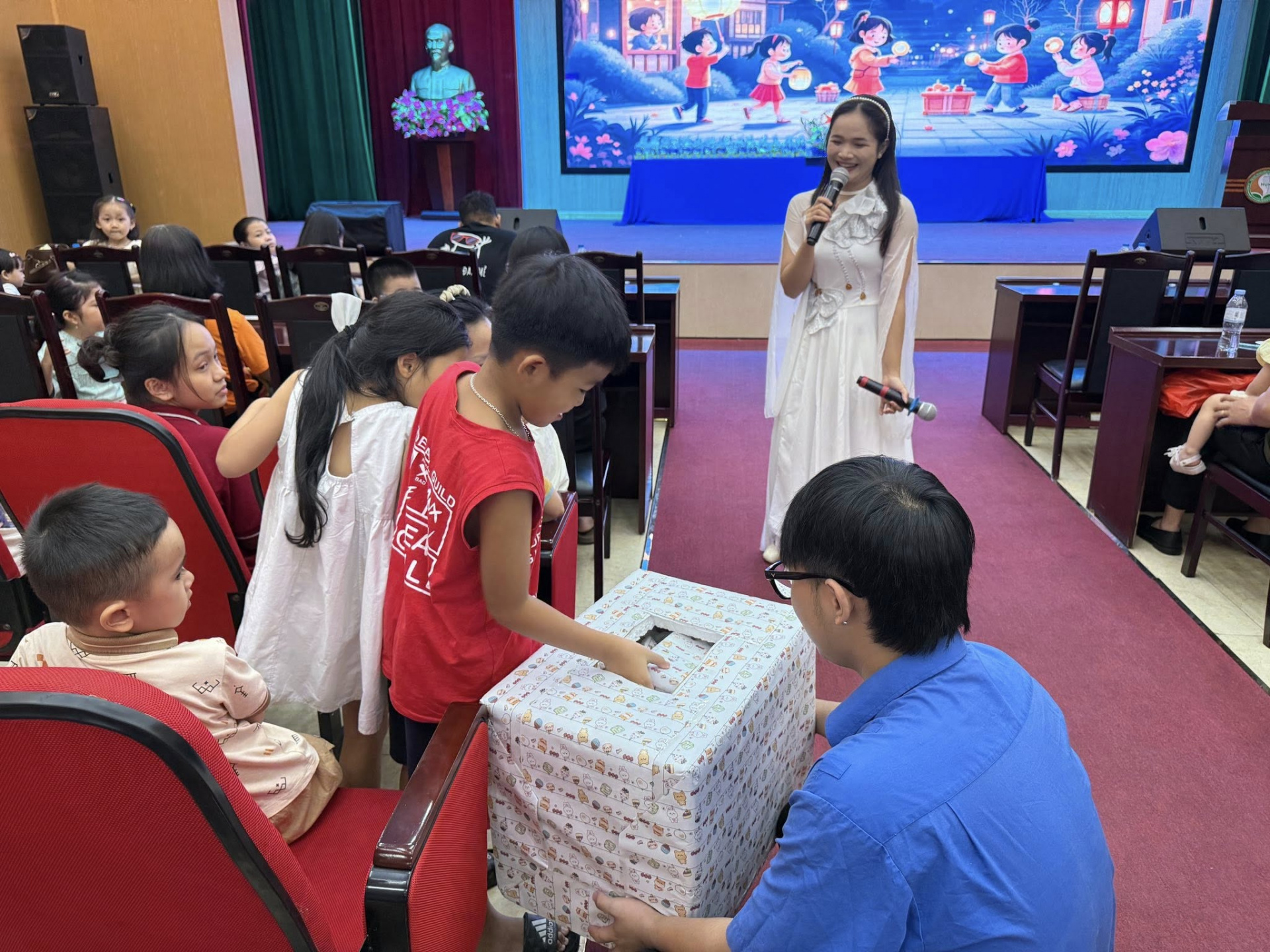 TRUNG_THU_ĐOÀN_3.jpg (974 KB)