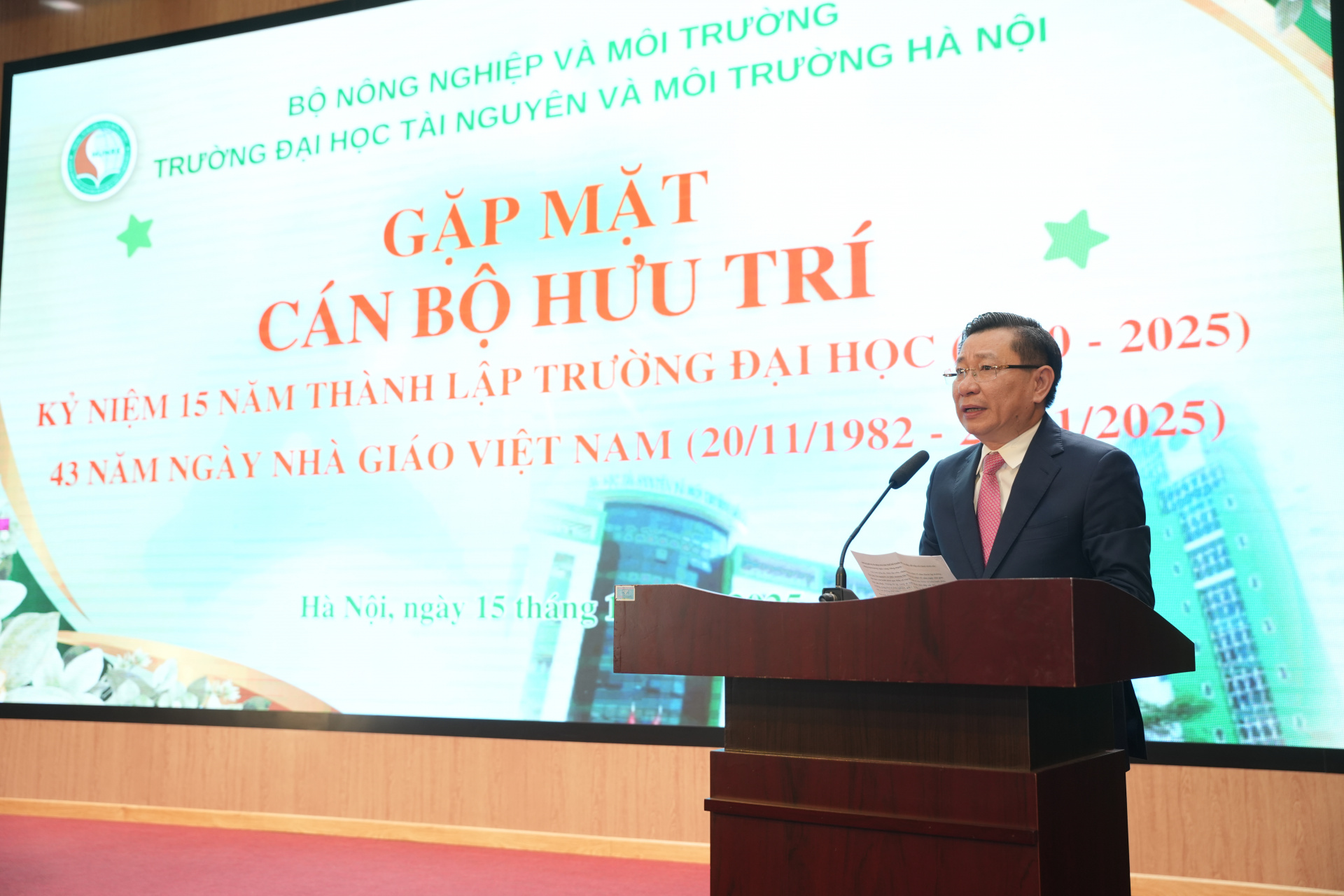 TAS01765.JPG (561 KB)