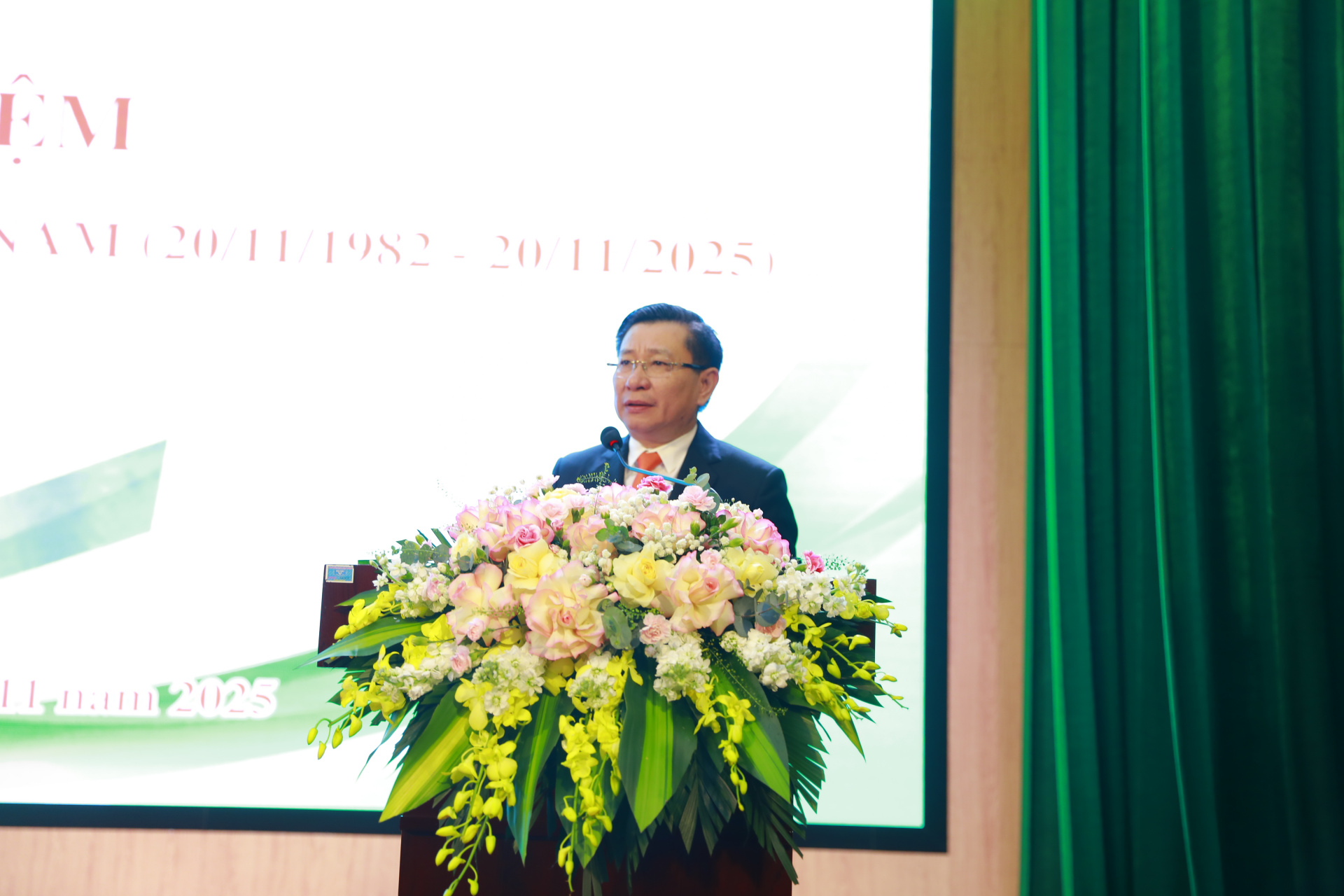 chọn_36A7837.JPG (483 KB)