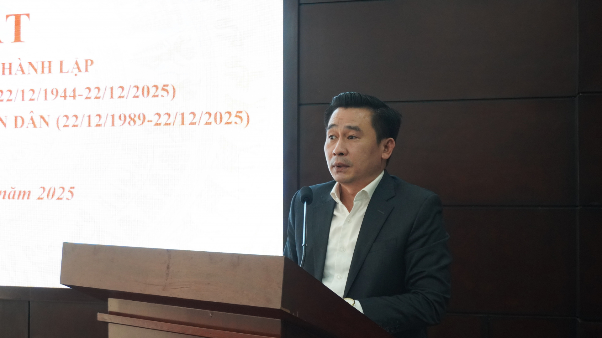 DSC08753.JPG (380 KB)