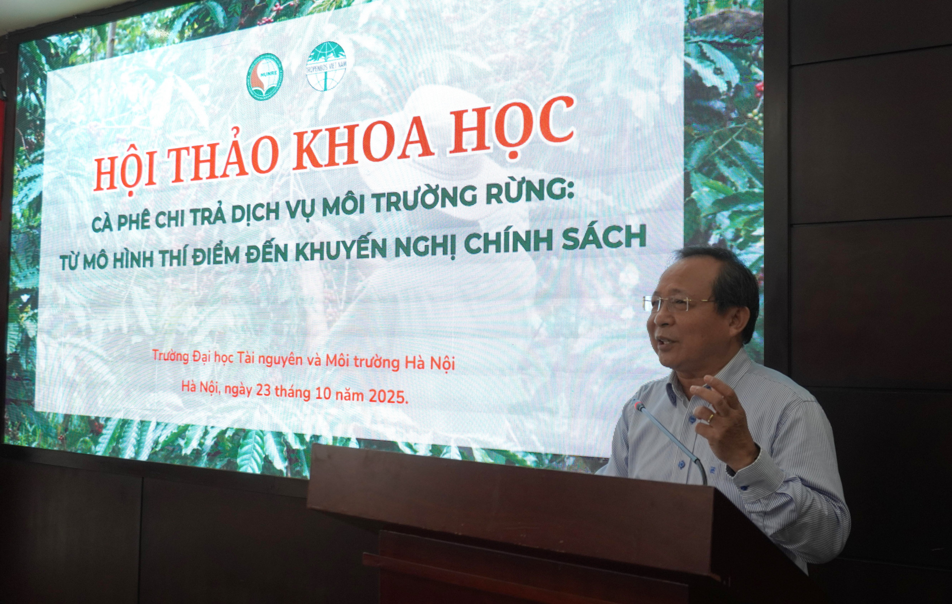 Hội_thảo_3.JPG (1.10 MB)