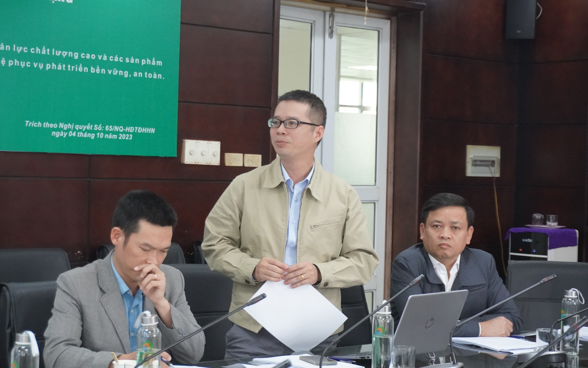 Hội_thảo_6.JPG (643 KB)