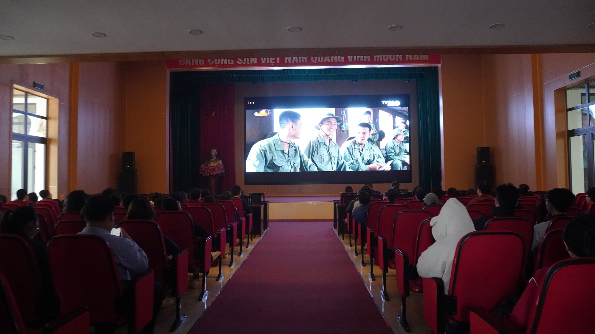 DSC08694.JPG (595 KB)