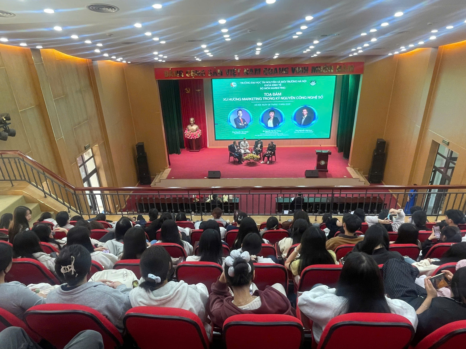 827e0cac7883f4ddad924.jpg (1022 KB)