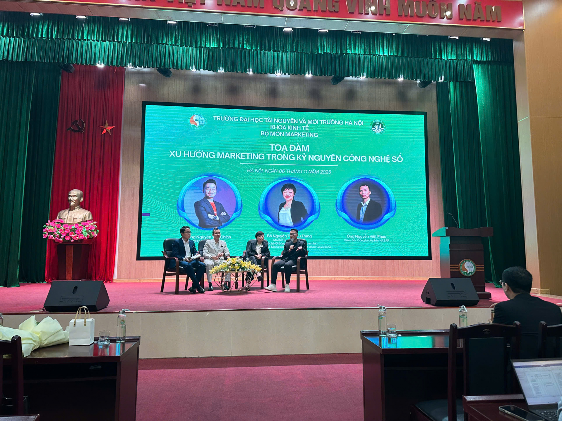 b49d0e4f7a60f63eaf712.jpg (1.10 MB)