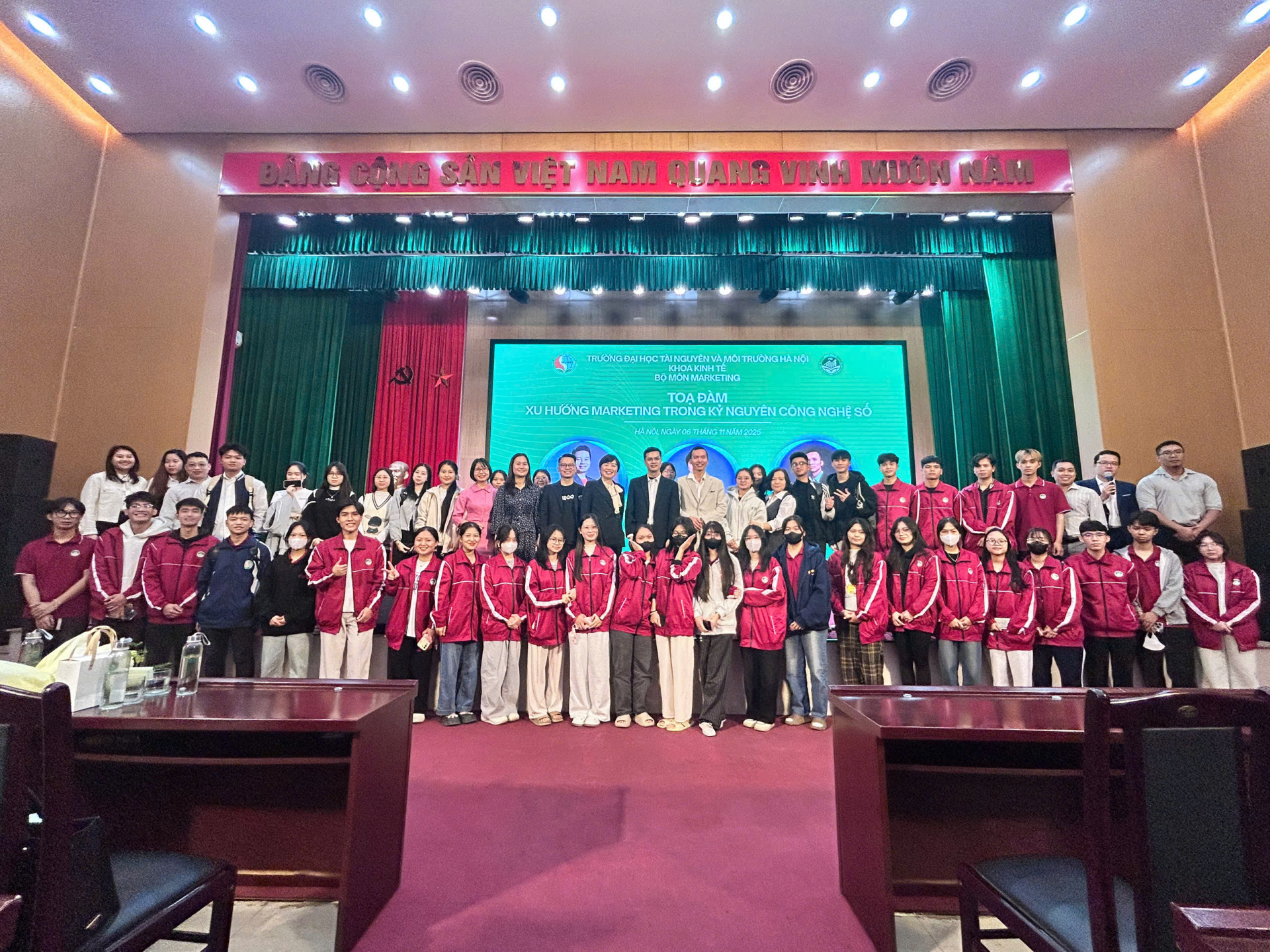 c05c348940a6ccf895b75.jpg (1.30 MB)