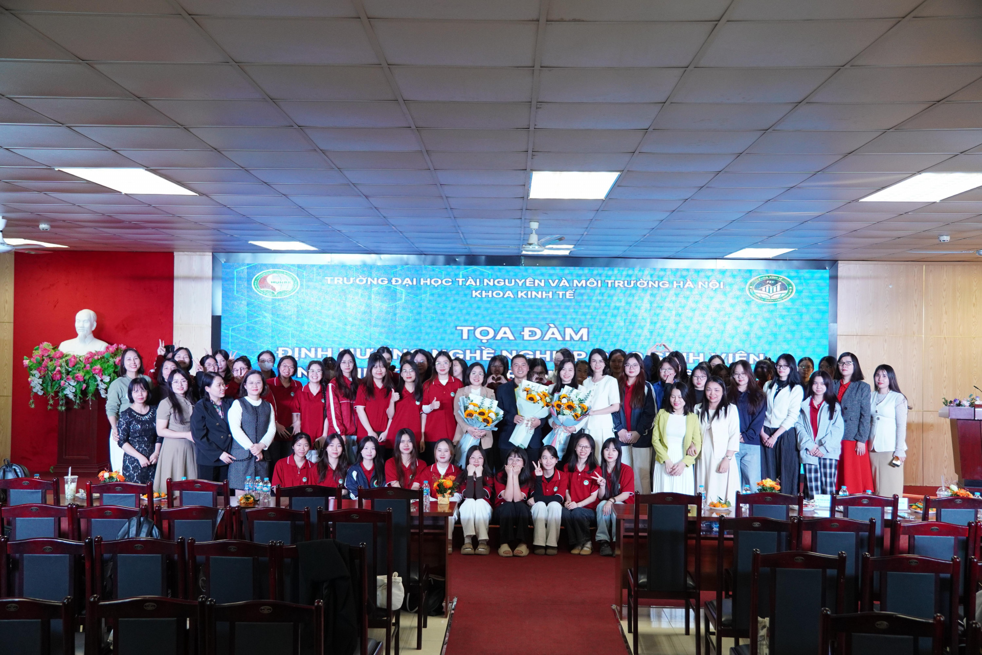 12c3f3b843f9cca795e8.jpg (978 KB)