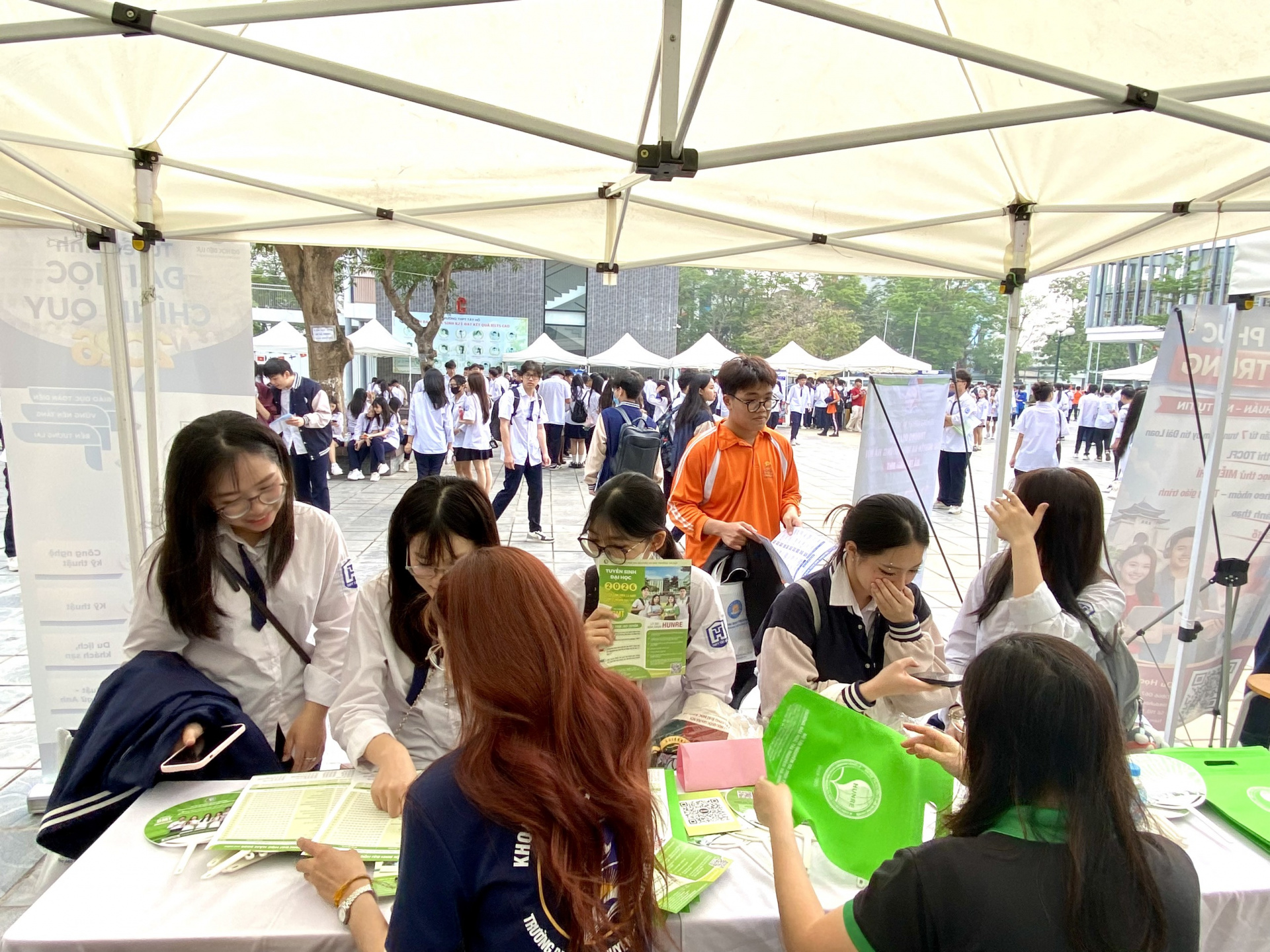 tây_hồ_3.jpg (1020 KB)