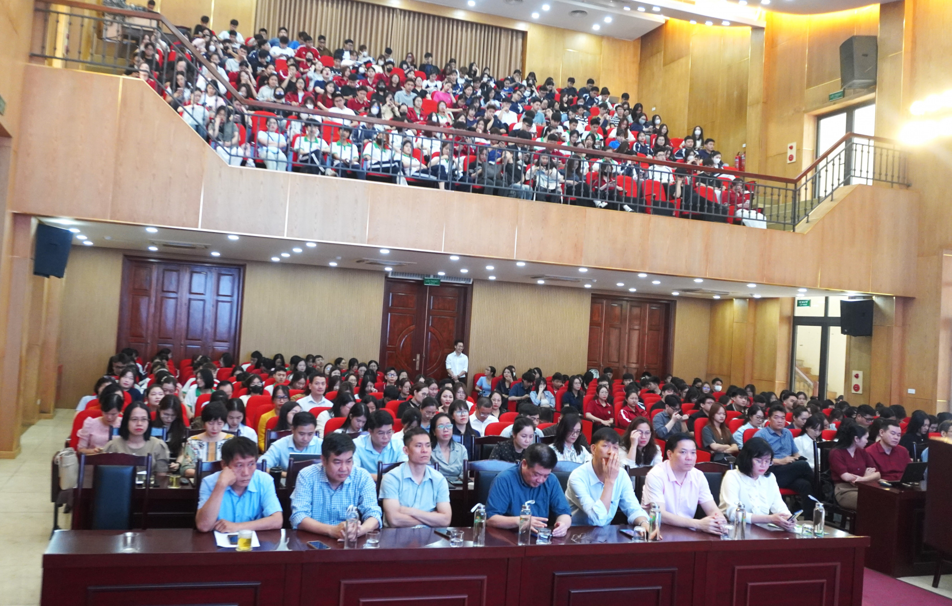 DSC00244.JPG (937 KB)