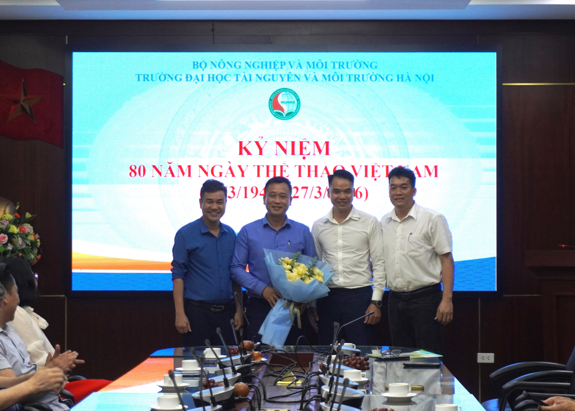 DSC09738.JPG (971 KB)