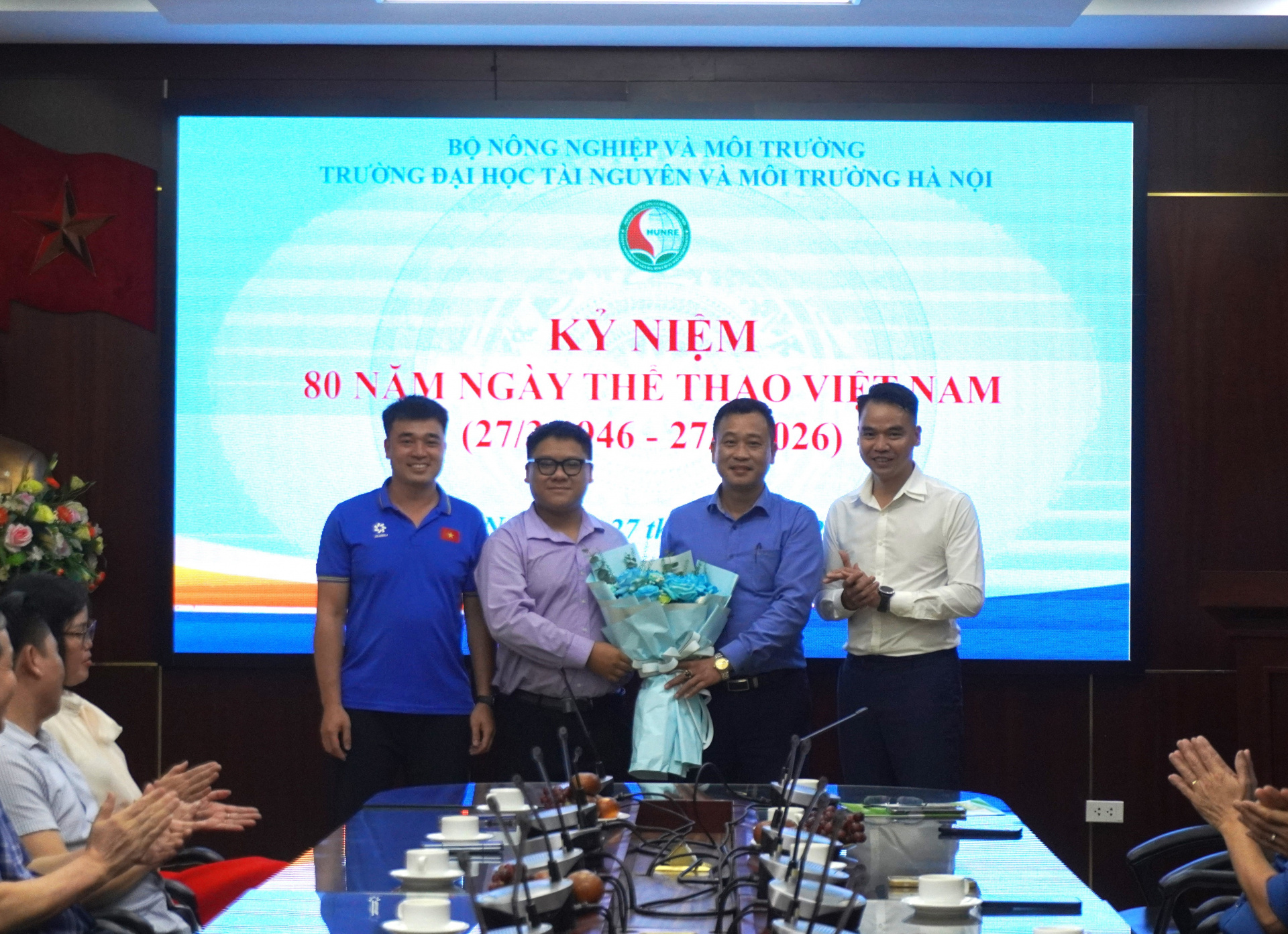 DSC09743.JPG (1.05 MB)