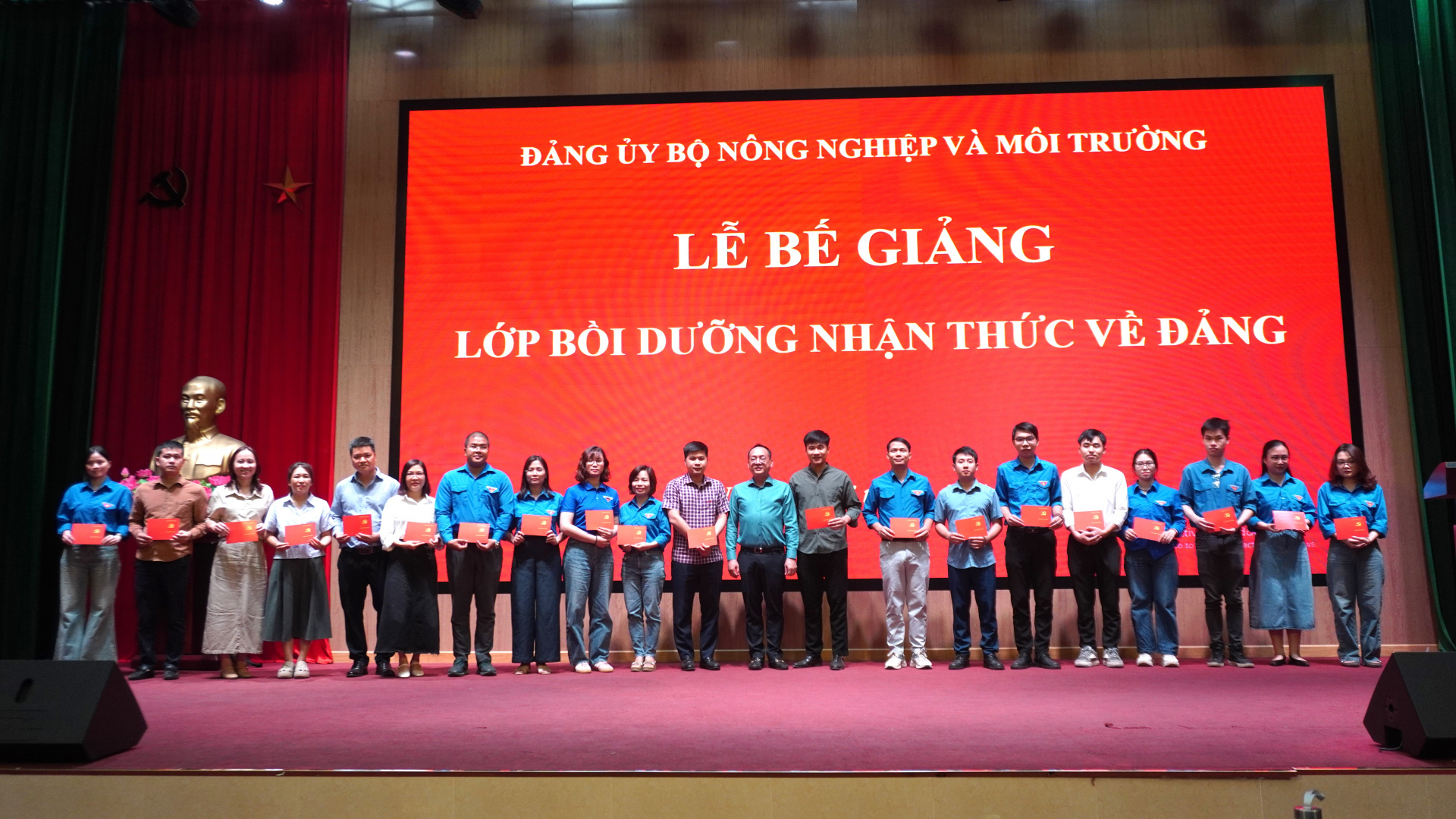 DSC00085.JPG (808 KB)