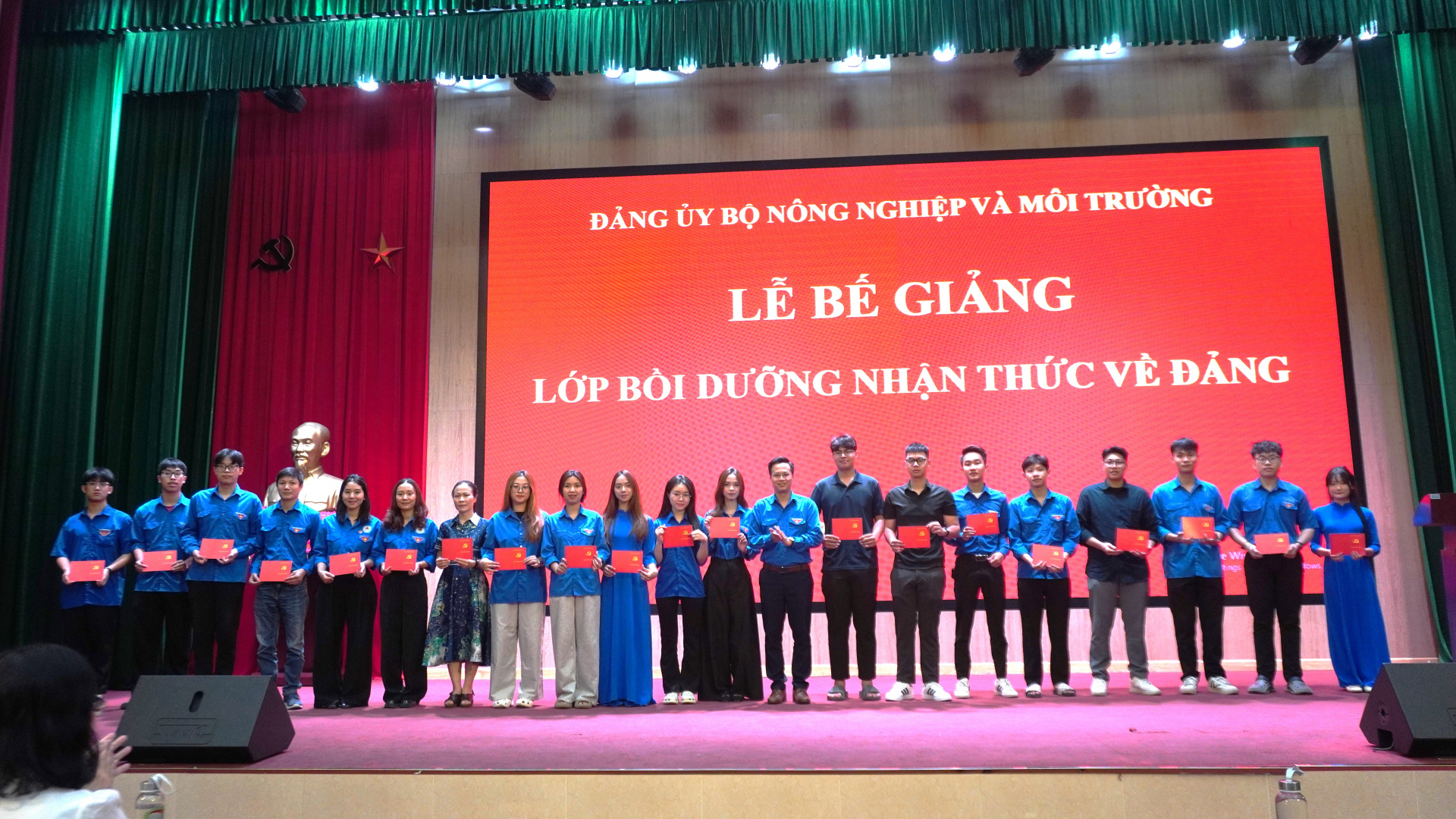 DSC00198.JPG (985 KB)