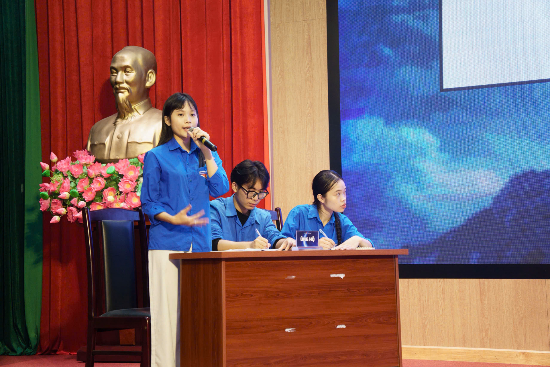 1340658128862725293_(1).jpg (1.07 MB)