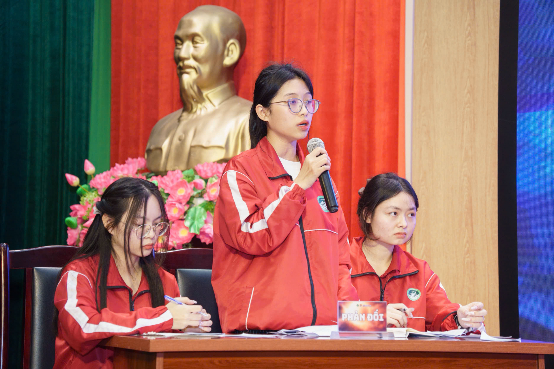 1340658128862725293_(2).jpg (834 KB)