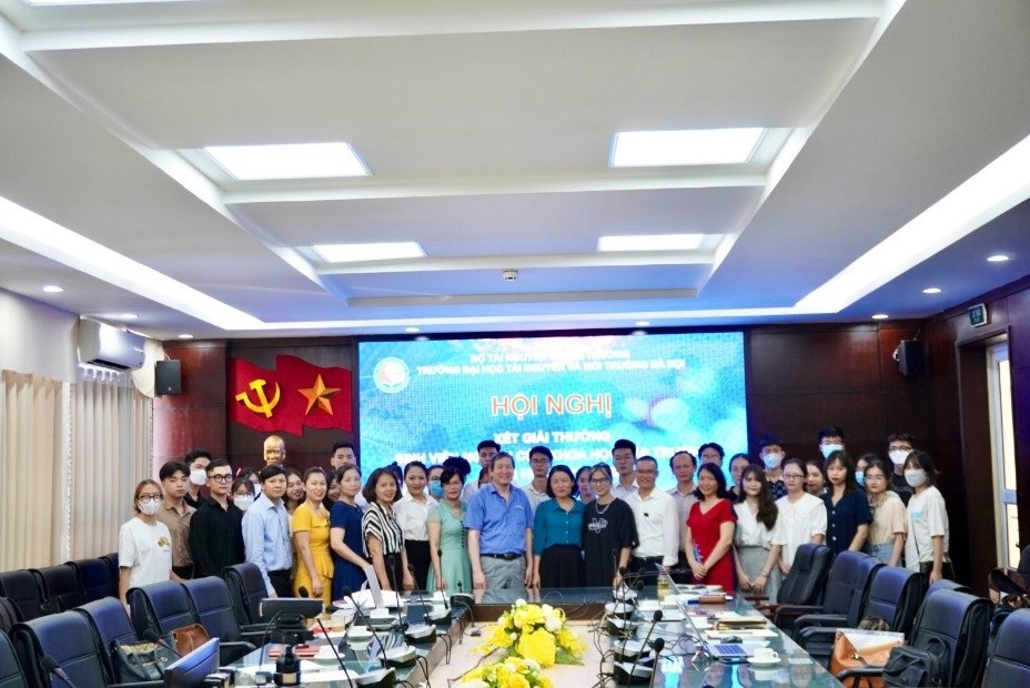 05_Nghien_cuu_khoa_hoc.jpg (168 KB)