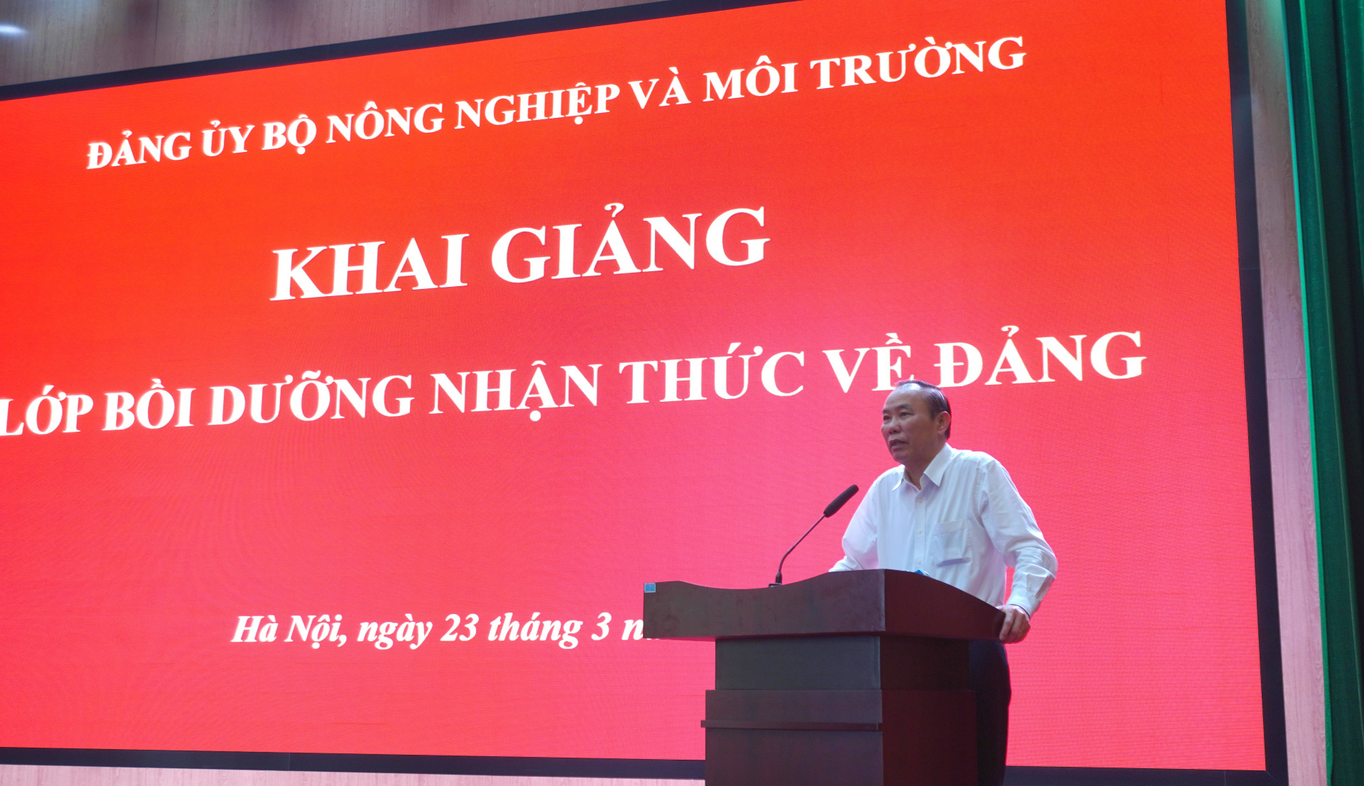 DSC09676.JPG (838 KB)