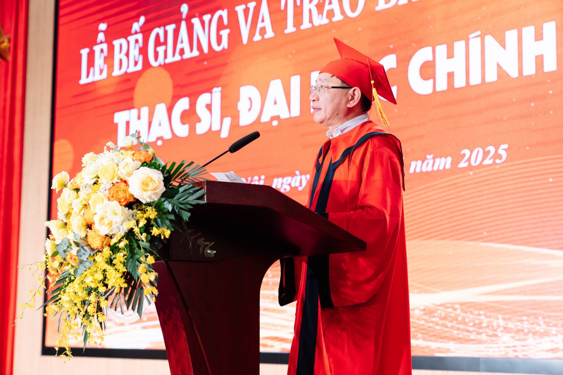 anh_Huy.jpg (886 KB)